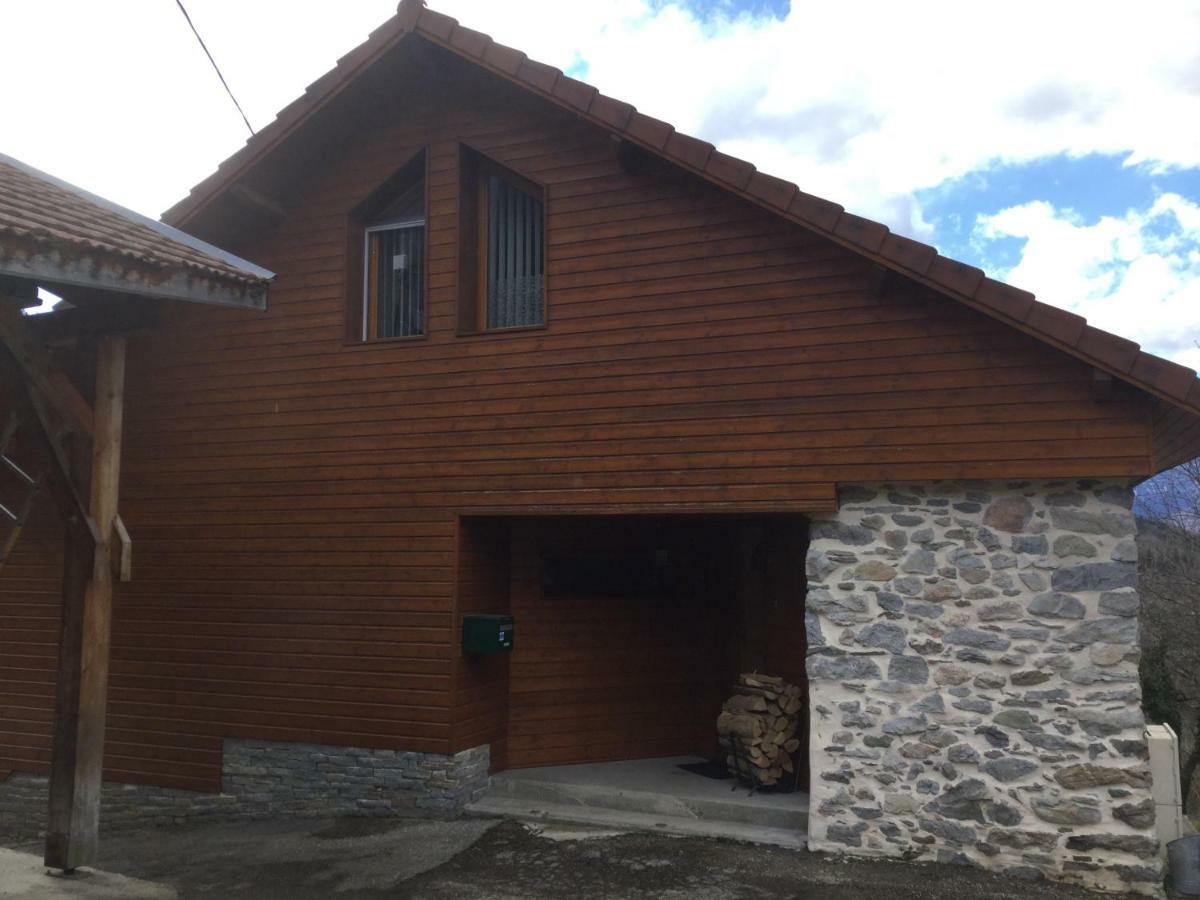 Maison Moyenne Montagne Hotel Saint-Pierre-d'Allevard Exterior foto